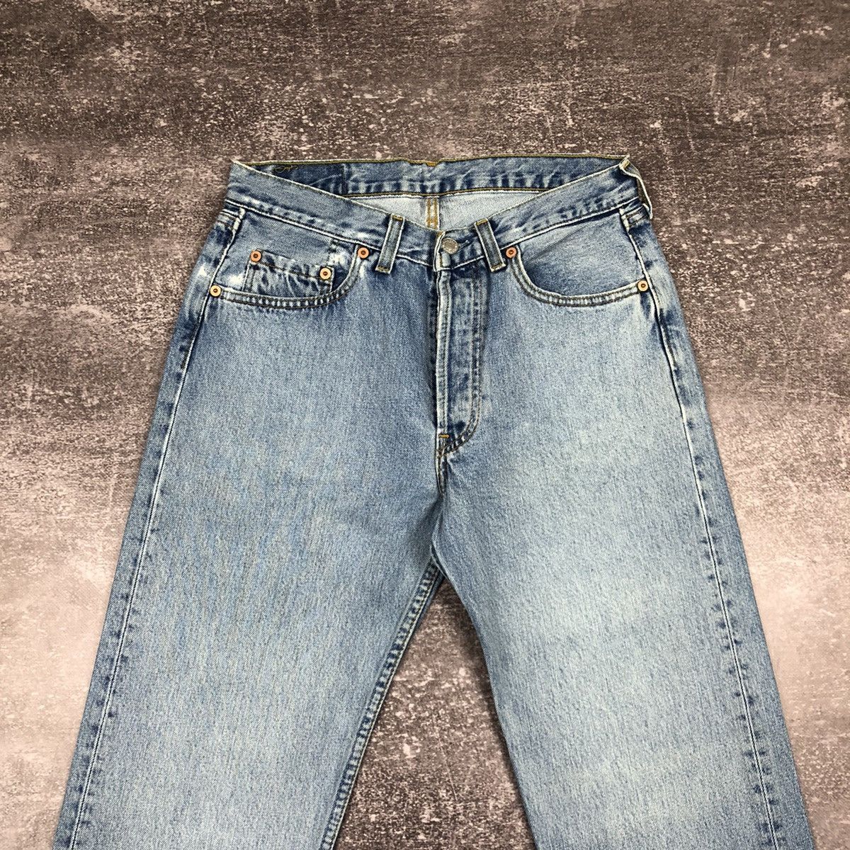 Levi's Vintage 90s Levi’s 501 Denim Jeans 32x32 Made in U.K. Size US 32 / EU 48 - 5 Thumbnail