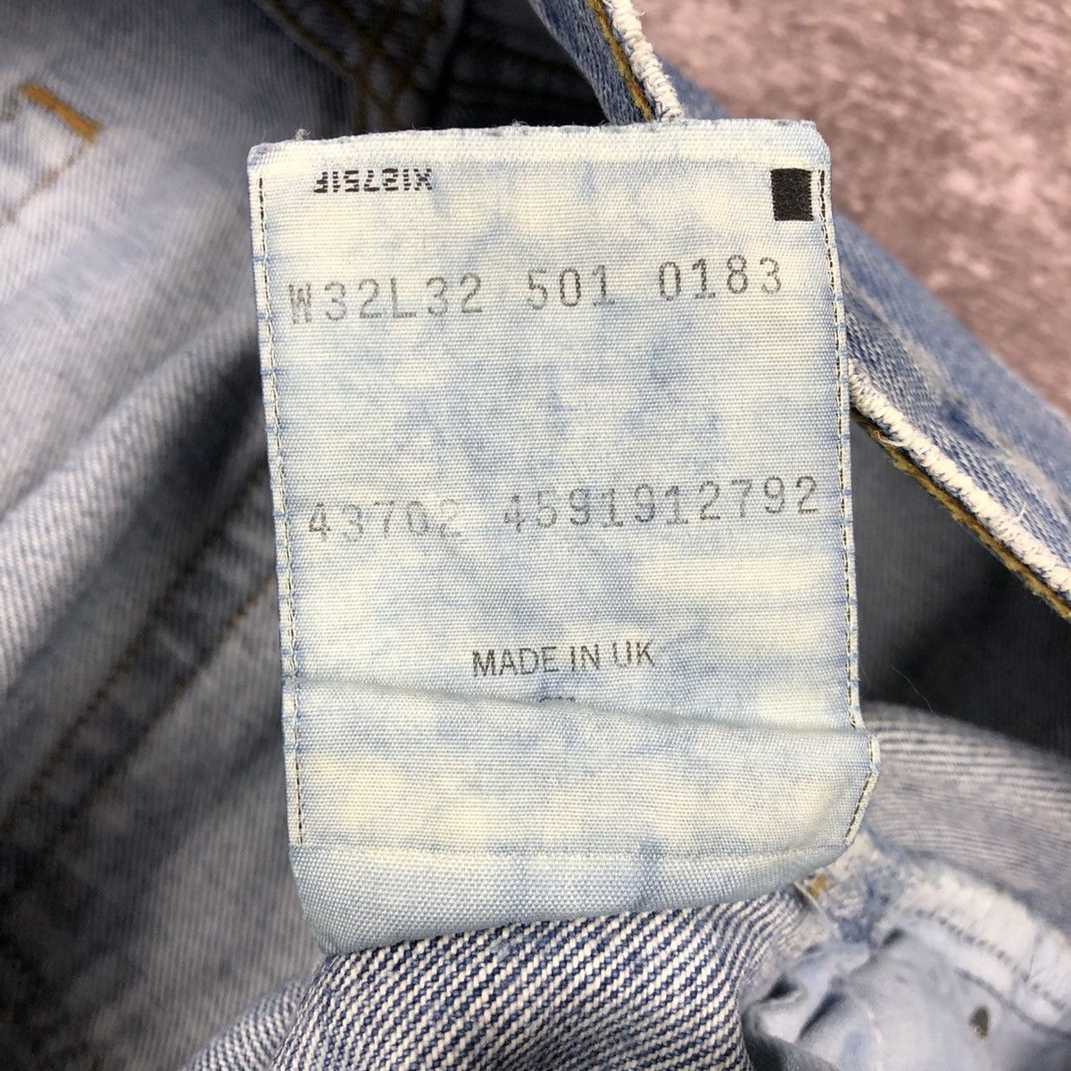 Levi's Vintage 90s Levi’s 501 Denim Jeans 32x32 Made in U.K. Size US 32 / EU 48 - 8 Thumbnail