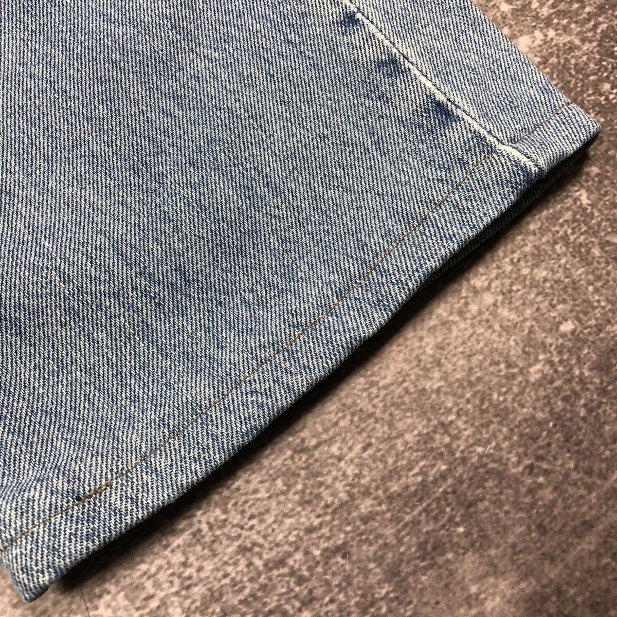 Levi's Vintage 90s Levi’s 501 Denim Jeans 32x32 Made in U.K. Size US 32 / EU 48 - 10 Thumbnail