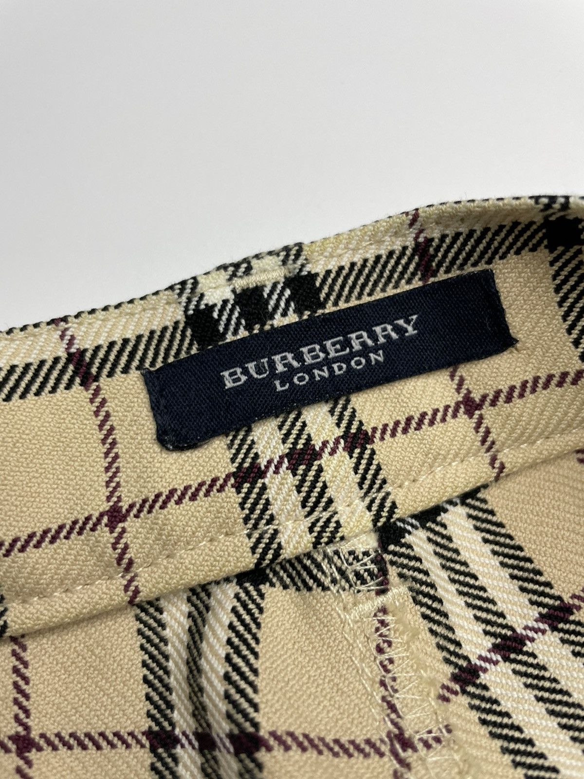 Burberry Vintage Burberry Nova Check Casual Pants 31x32 Size US 31 - 9 Thumbnail