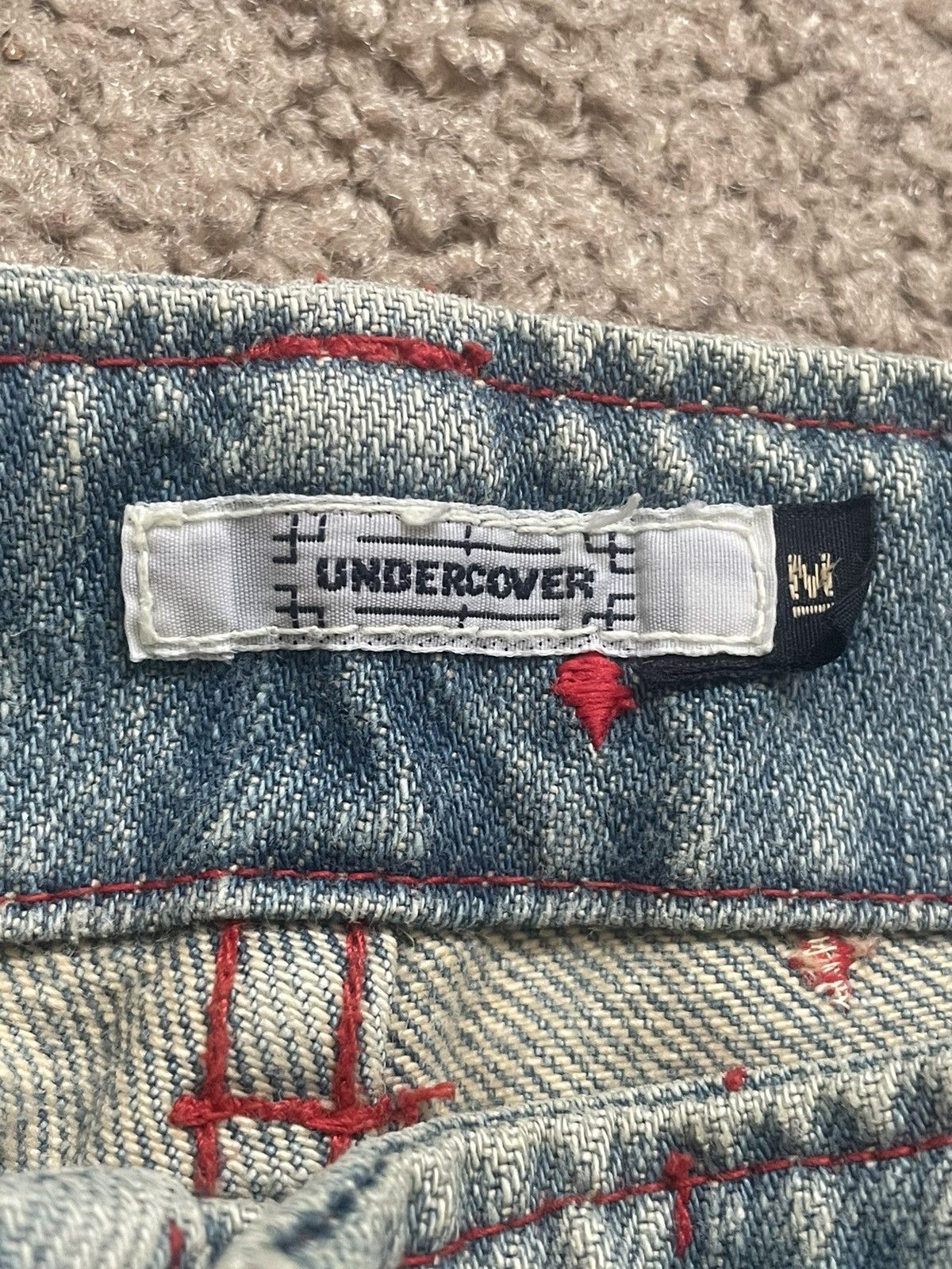 Undercover Undercover SS02 “Illusion of Haze” Red Diamond Size US 29 - 3 Thumbnail