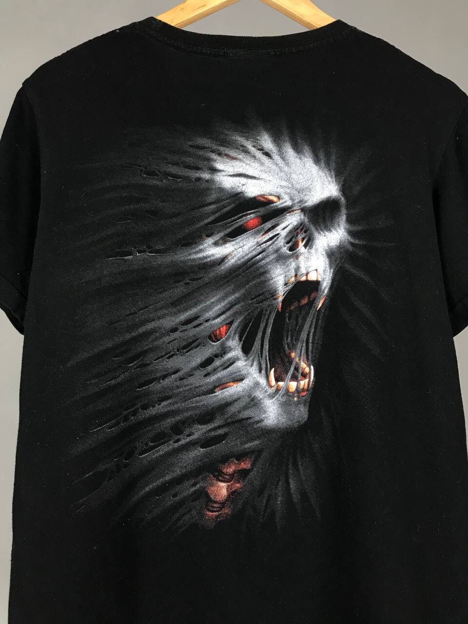 Band Tees Skulls vintage rock overprinted tee Size US S / EU 44-46 / 1 - 8 Thumbnail