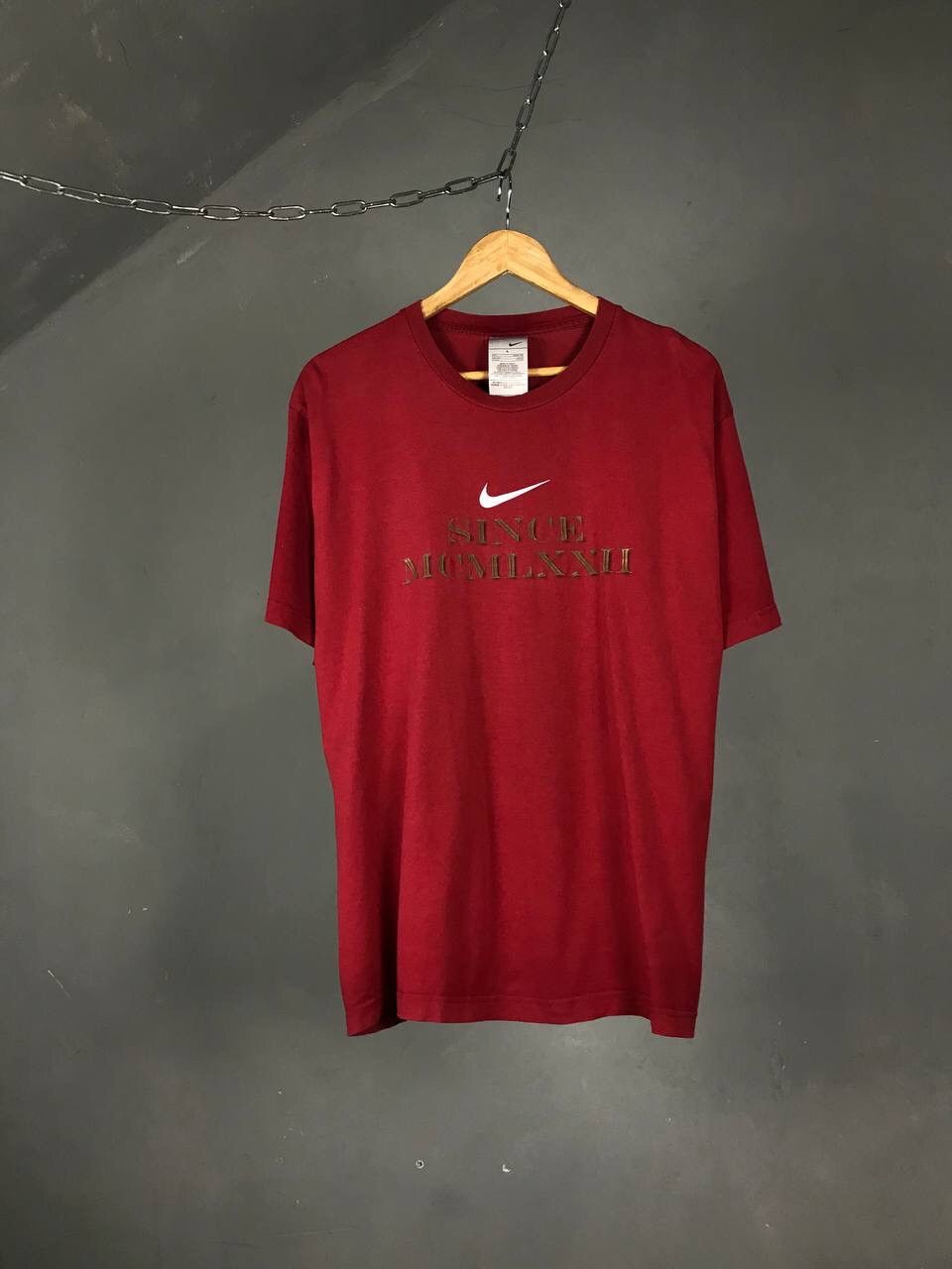 Nike × Vintage Nike swoosh streetwear vintage center logo tee Size US L / EU 52-54 / 3 - 1 Thumbnail