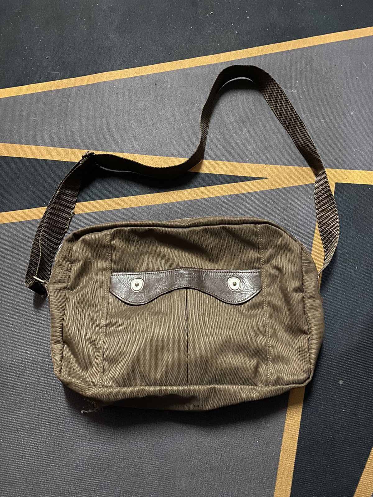 🔥SALE🔥ISSEY MIYAKE SLING BAG RAREEEE