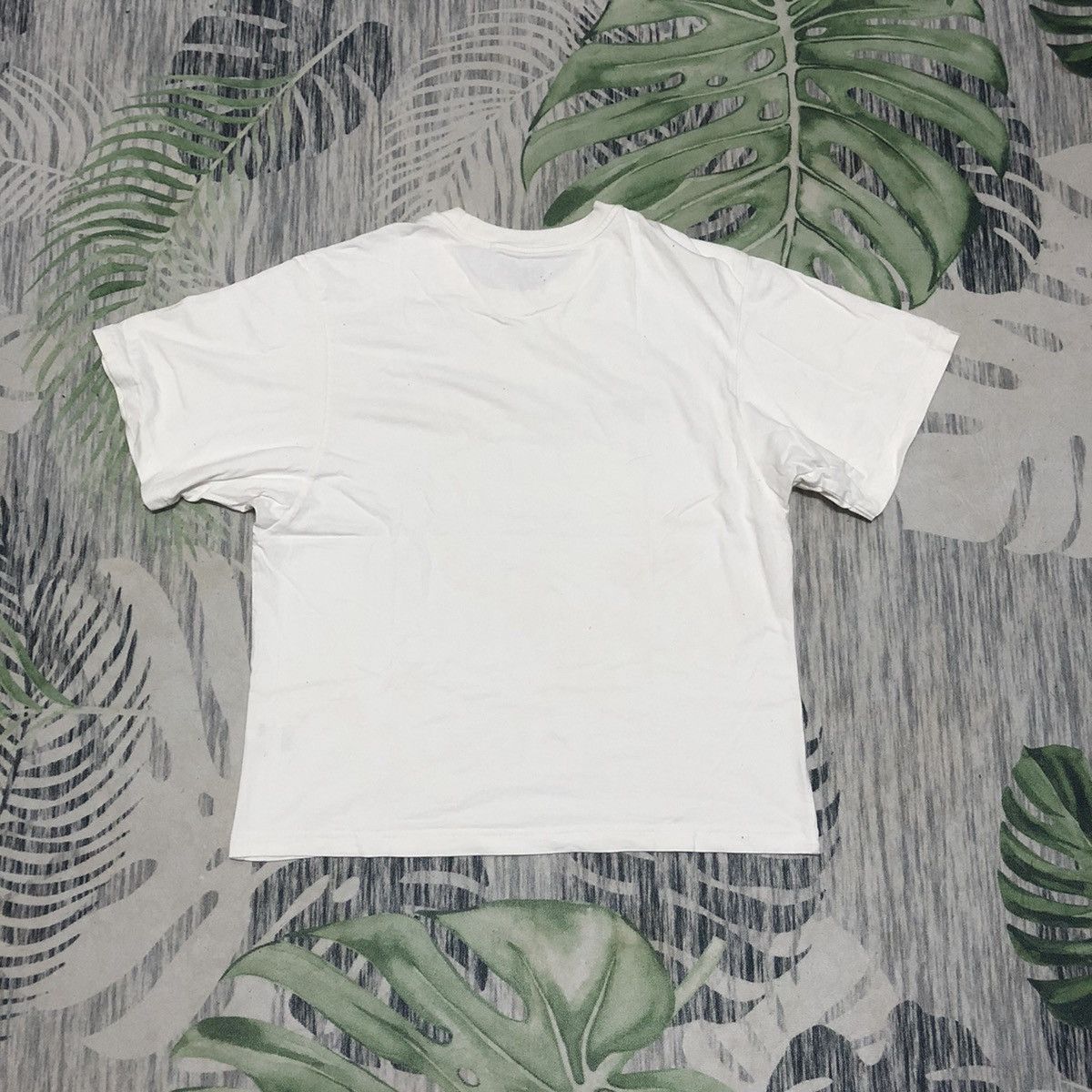Billie Eilish × Japanese Brand × Takashi Murakami Billie Eilish x Takashi Mukarami Tee Size US L / EU 52-54 / 3 - 5 Thumbnail