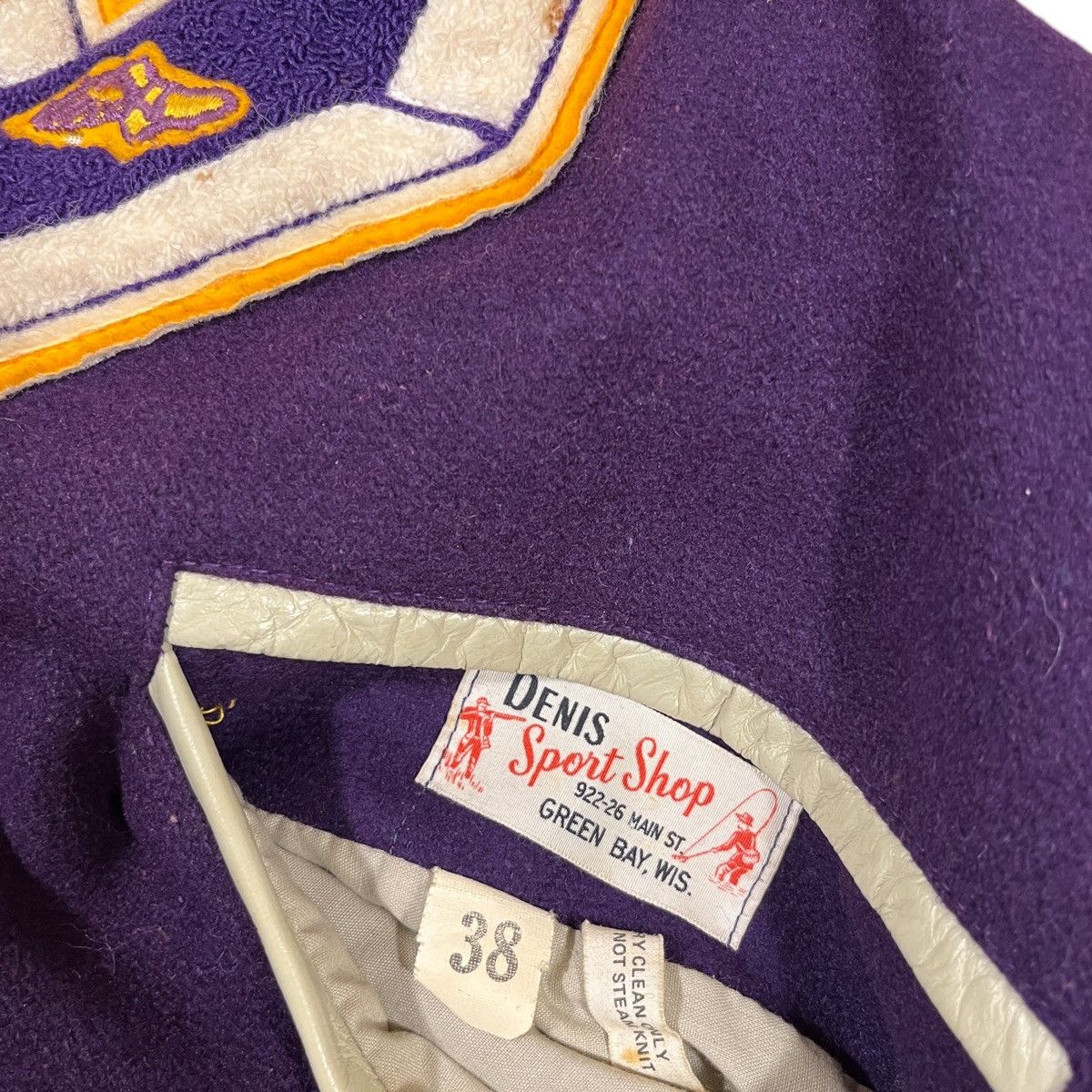 Dehen 1920 × Vintage Vintage Denmark Vikings Varsity Jacket Size US S / EU 44-46 / 1 - 3 Thumbnail