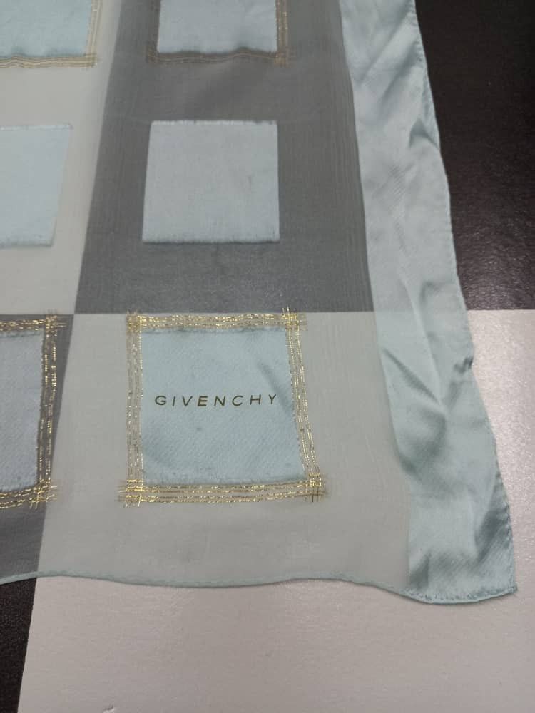 Givenchy Givenchy Scarf / Shawl Size ONE SIZE - 3 Thumbnail