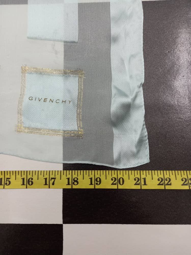 Givenchy Givenchy Scarf / Shawl Size ONE SIZE - 8 Thumbnail
