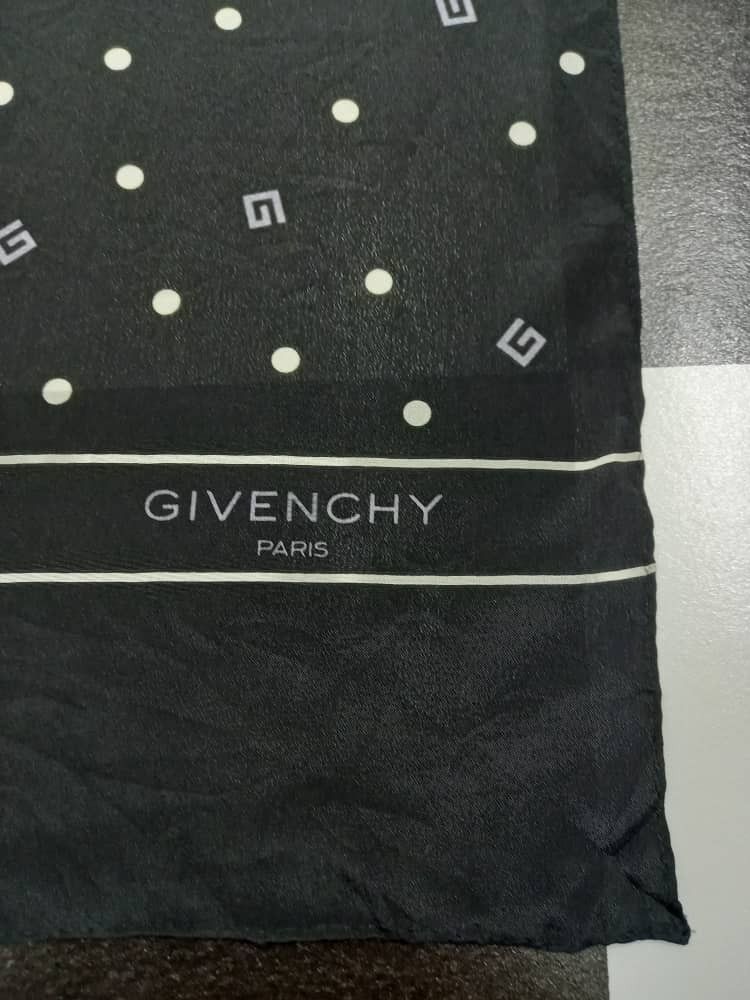 Givenchy Givenchy Paris Scarf Size ONE SIZE - 8 Thumbnail