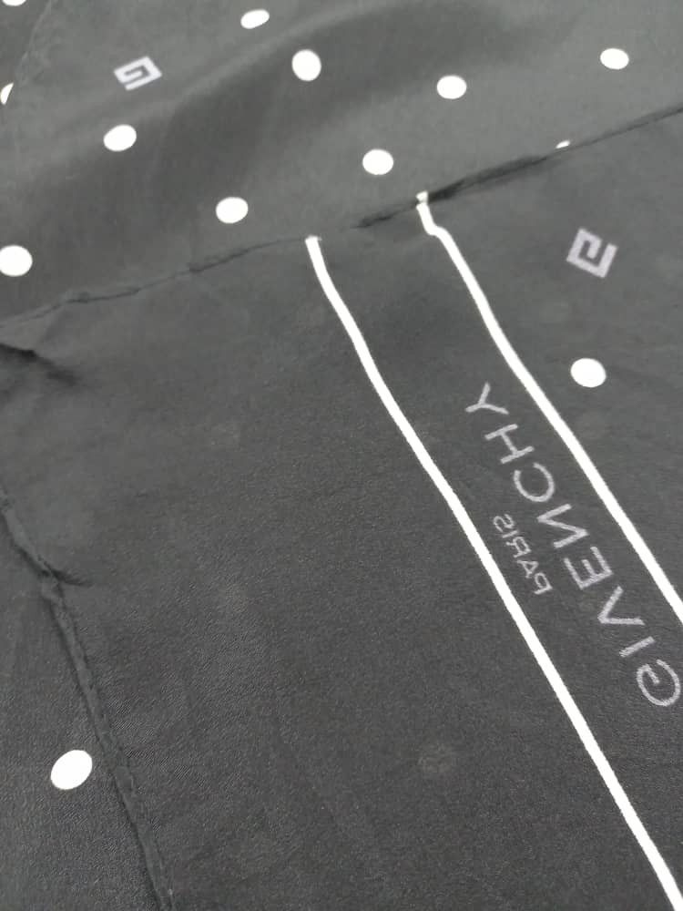 Givenchy Givenchy Paris Scarf Size ONE SIZE - 6 Thumbnail