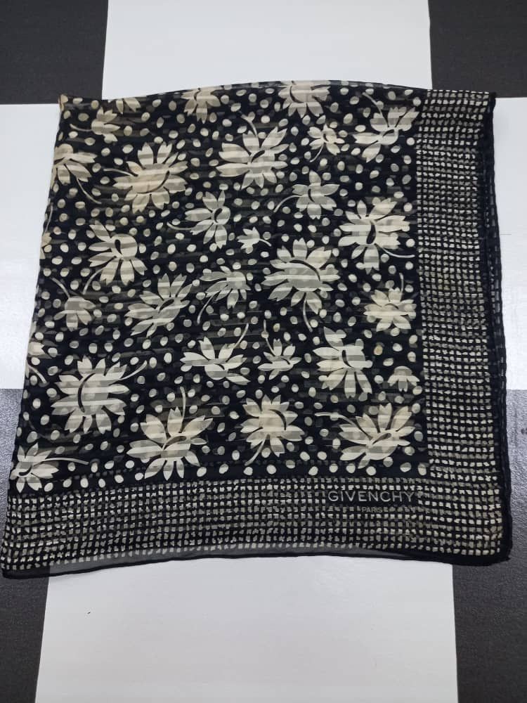 Givenchy Givenchy Paris Scarf Size ONE SIZE - 5 Thumbnail