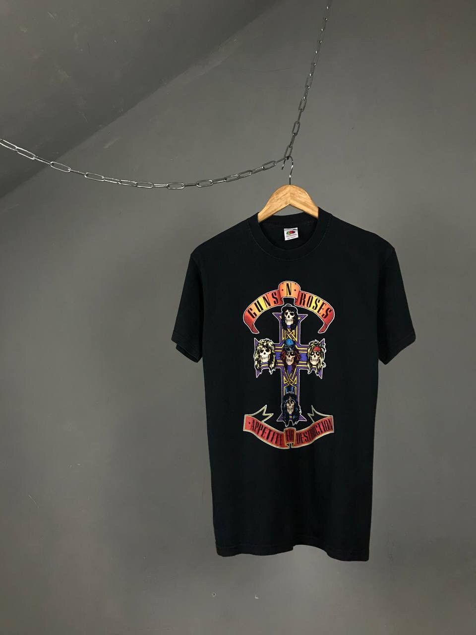 Band Tees Guns N Roses 2004 vintage rock band overprinted tee Size US S / EU 44-46 / 1 - 1 Thumbnail