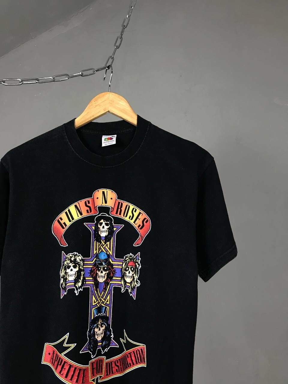 Band Tees Guns N Roses 2004 vintage rock band overprinted tee Size US S / EU 44-46 / 1 - 2 Thumbnail