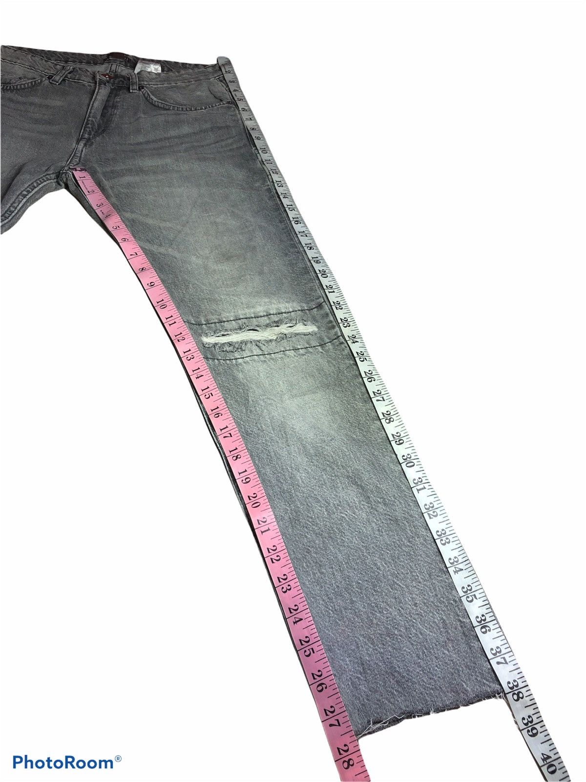 Divided DIVIDED DISTRESSED DENIM BY H&M Size US 31 - 6 Thumbnail