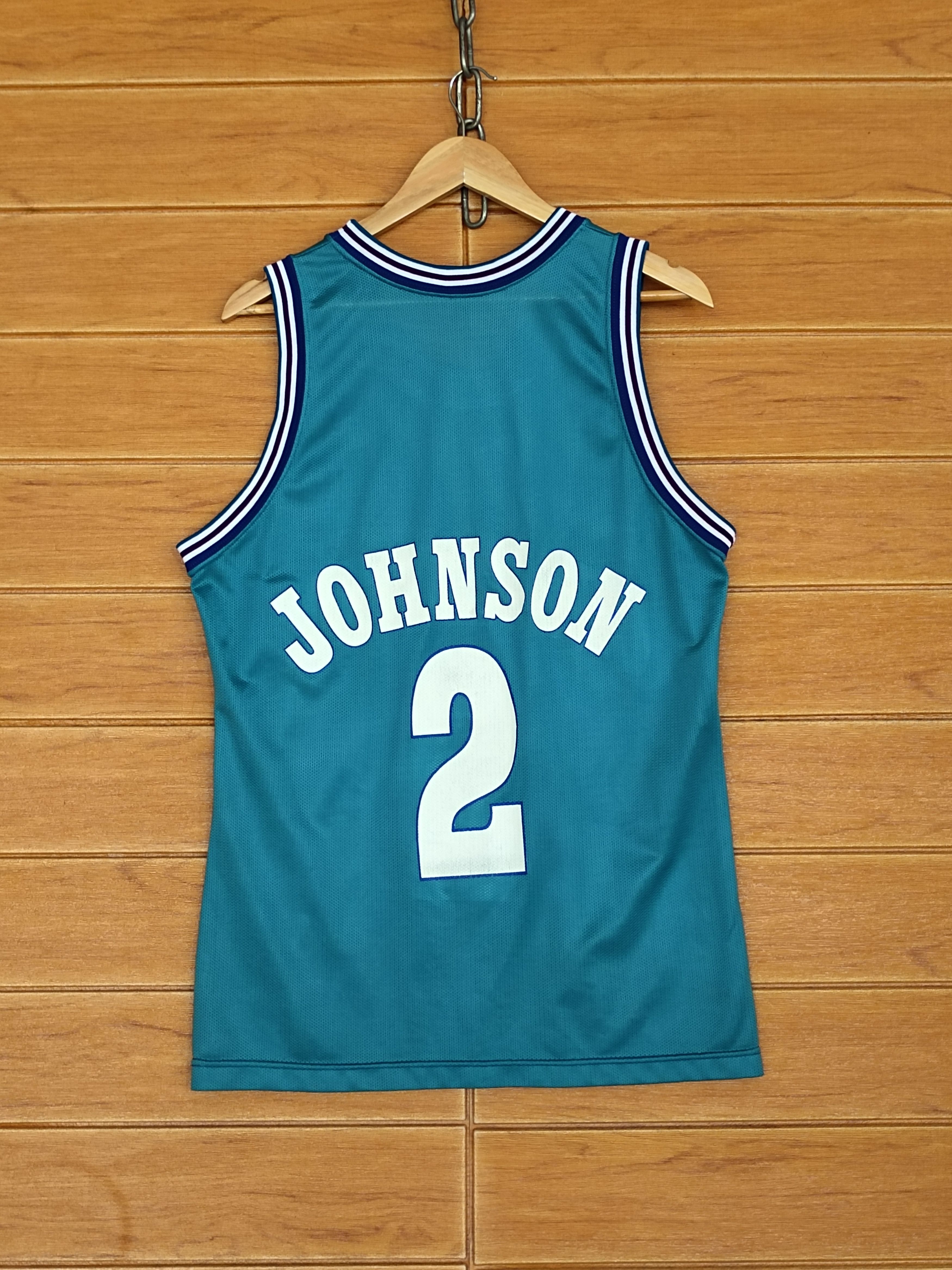 Champion Vintage 90s Champion Larry Johnson #2 NBA Charlotte Hornets Size US M / EU 48-50 / 2 - 13 Thumbnail