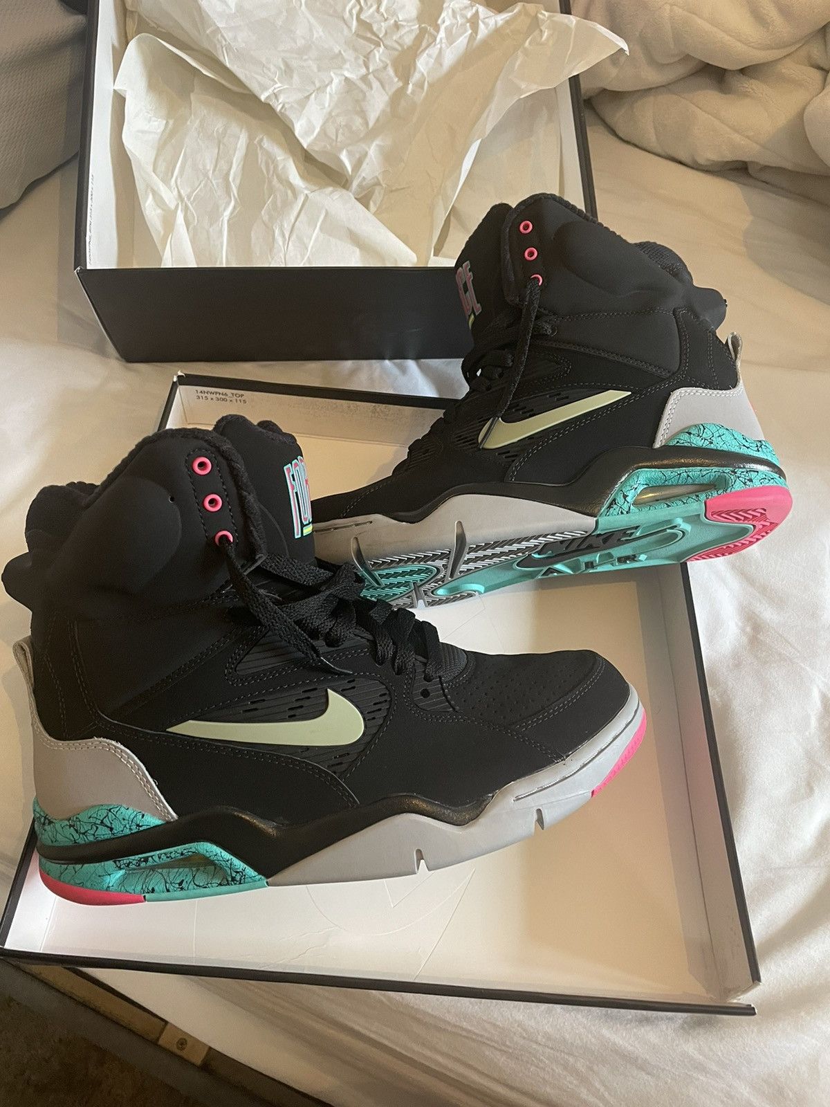 nike air command force spurs