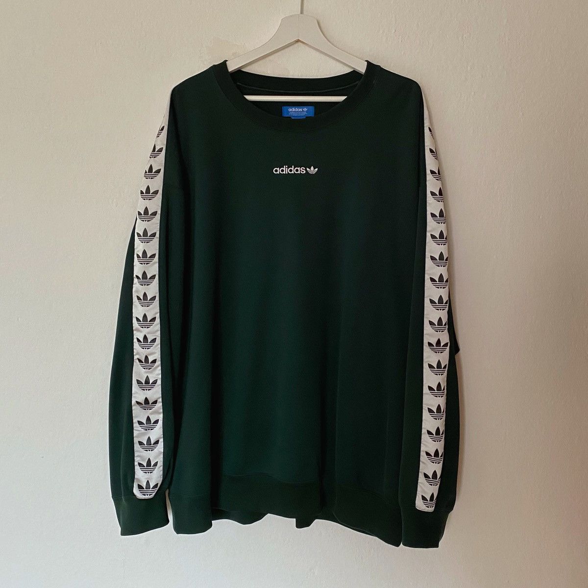 Adidas tnt sweatshirt online