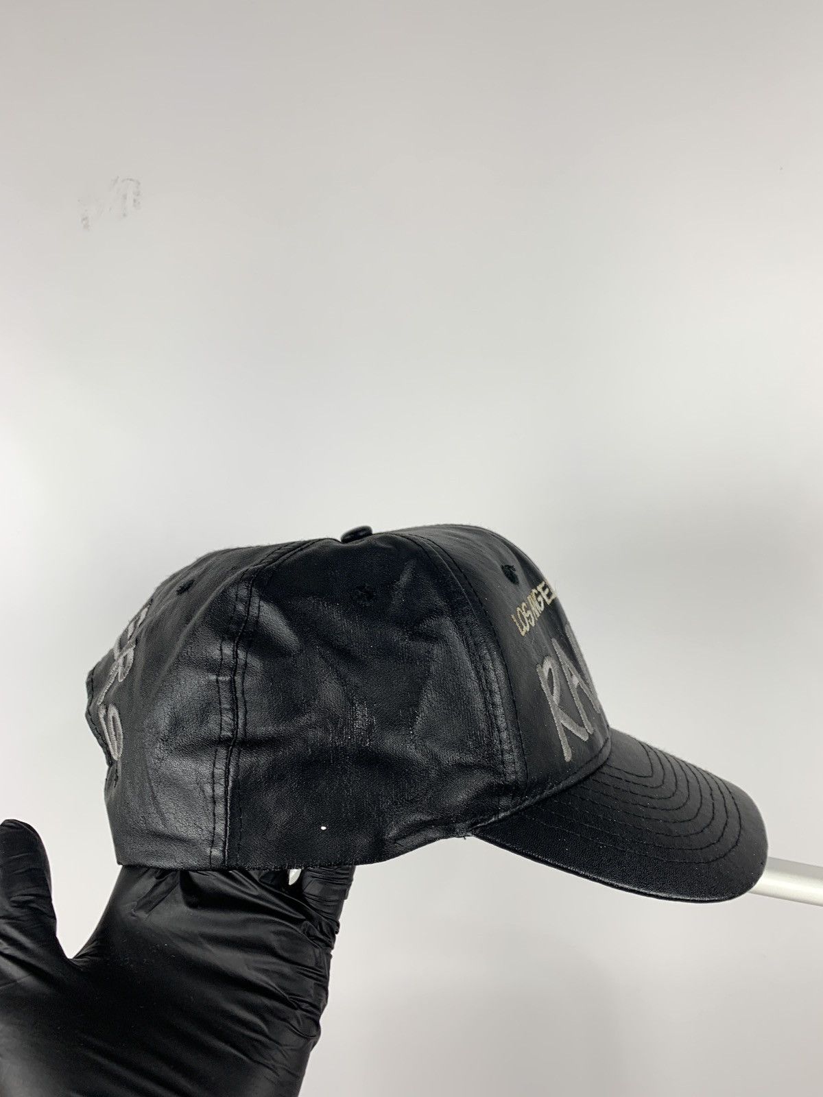 NFL 1996 Los Angeles Raiders NFL 4Real PU Leather Cap Size ONE SIZE - 12 Thumbnail