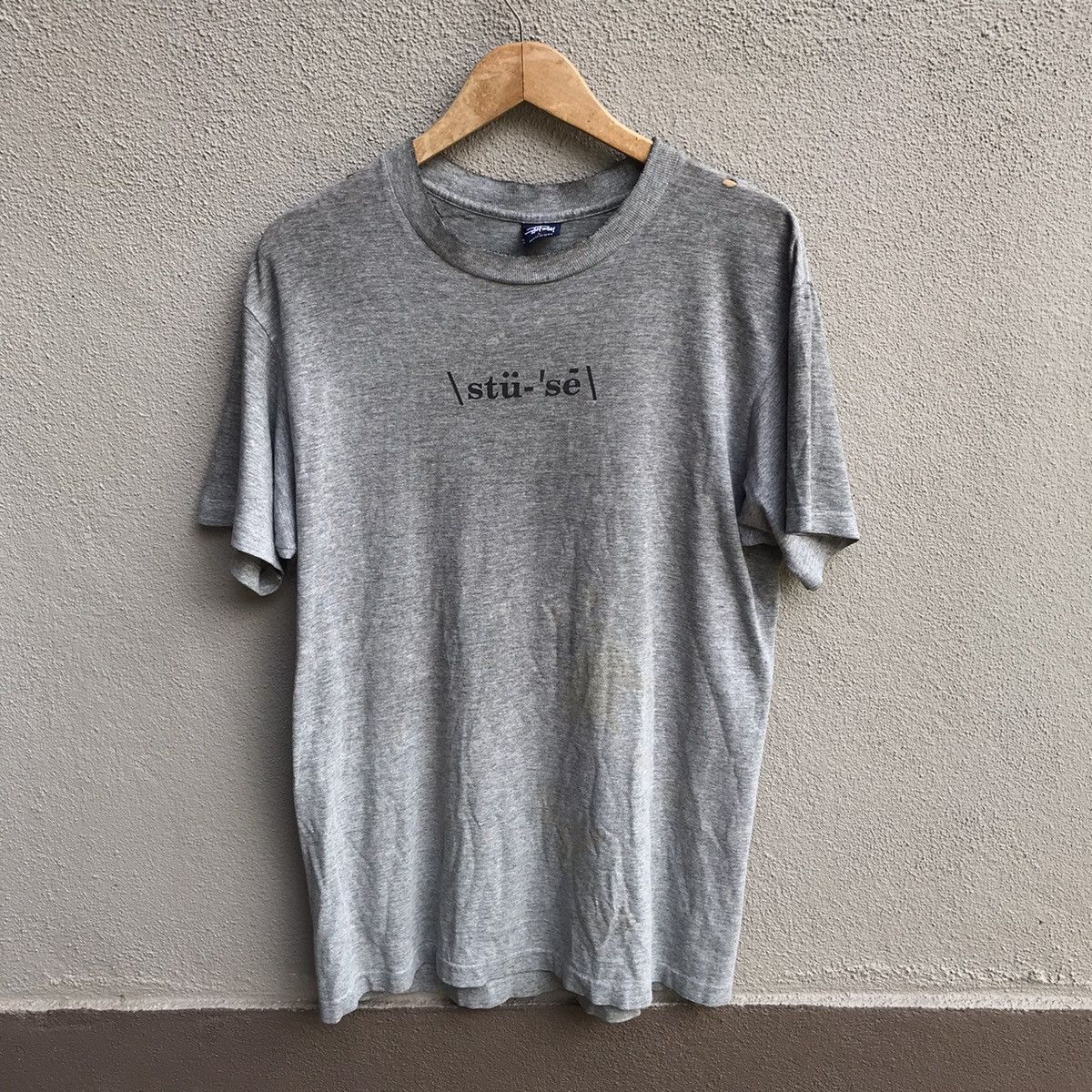Stussy Vintage 90s STUSSY usa tee thrashed & distressed Size US L / EU 52-54 / 3 - 1 Thumbnail