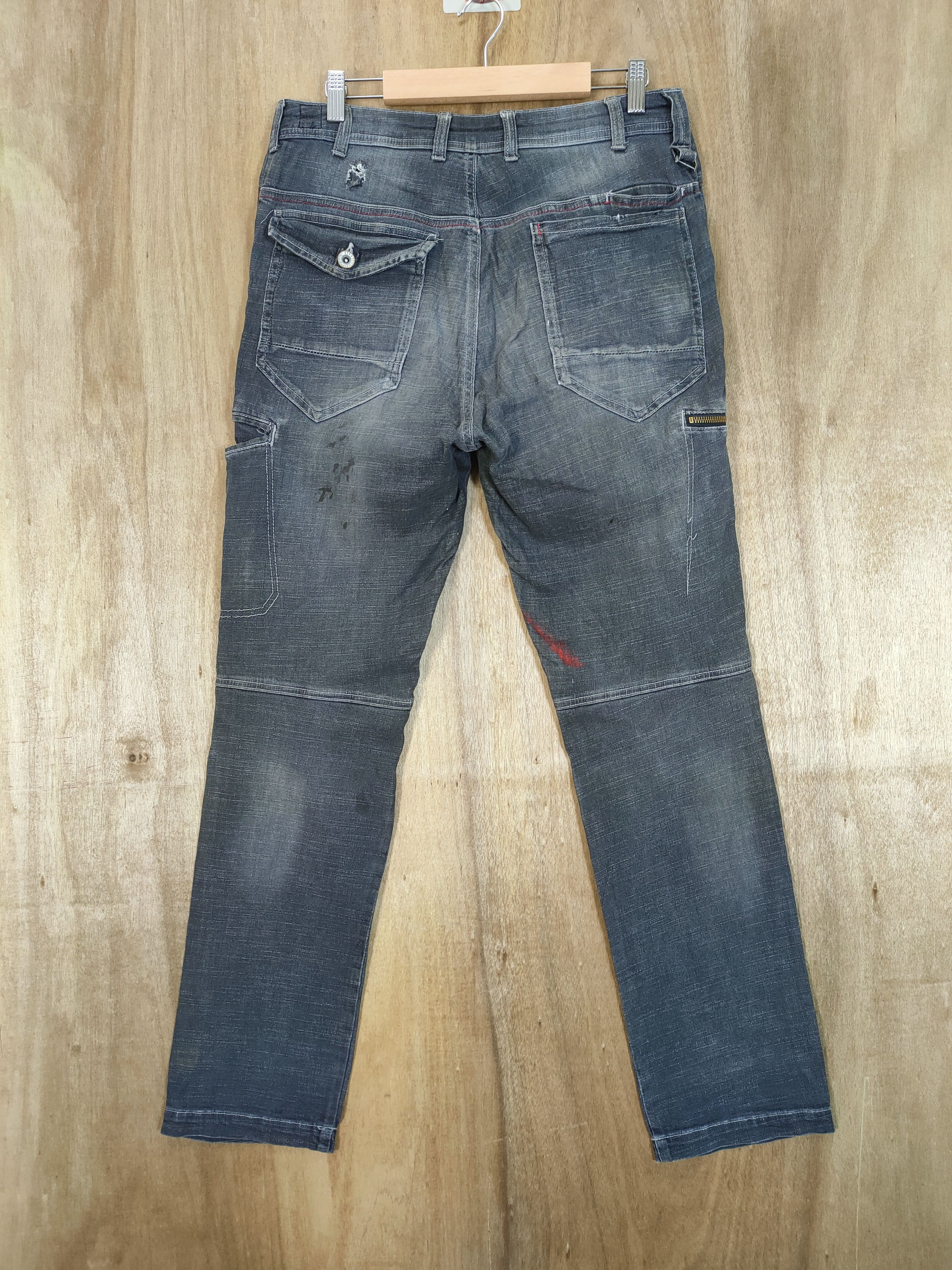Japanese Brand VINTAGE DISTRESSED FADED RUSTY BLACK CARGO PANTS Size US 32 / EU 48 - 6 Thumbnail