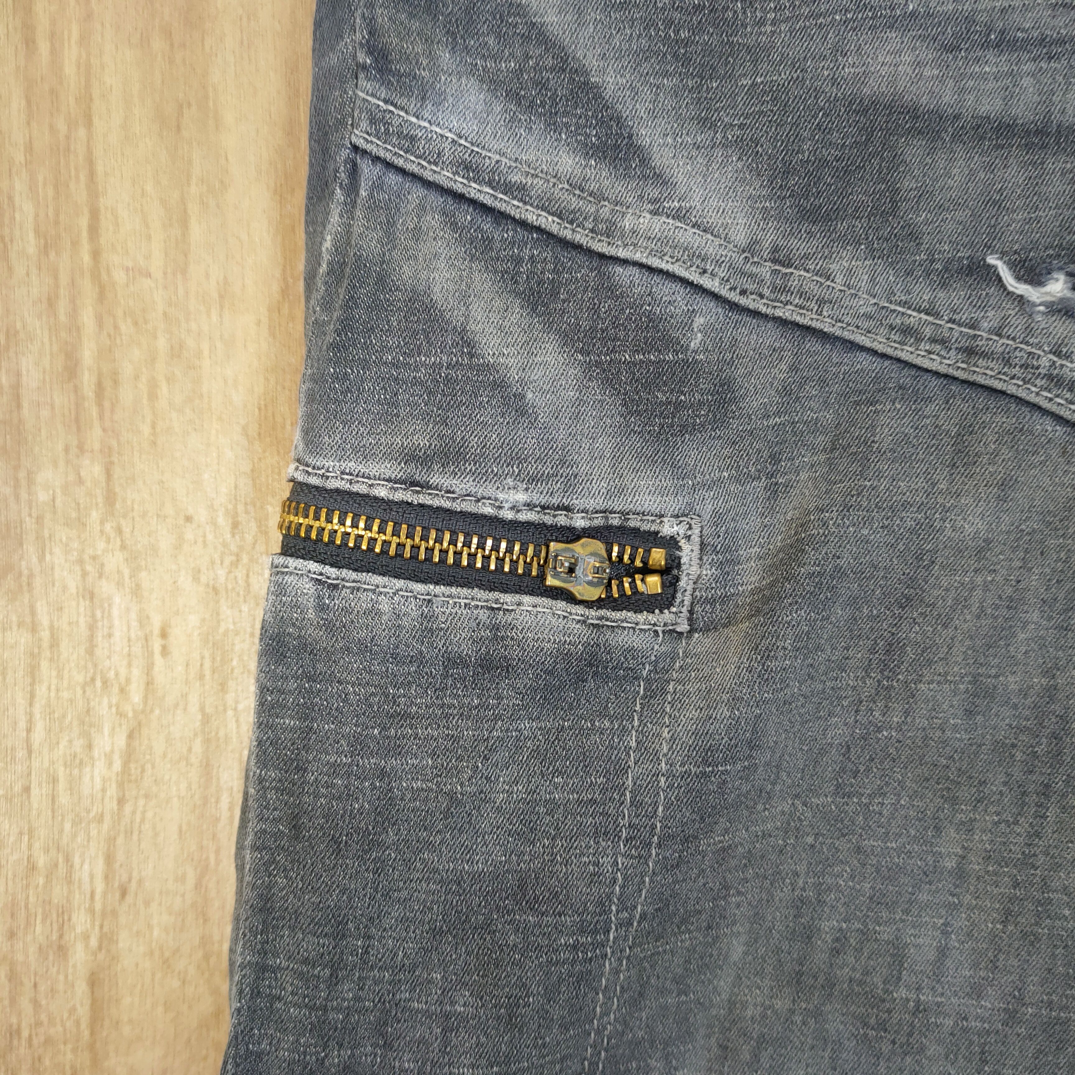 Japanese Brand VINTAGE DISTRESSED FADED RUSTY BLACK CARGO PANTS Size US 32 / EU 48 - 9 Thumbnail