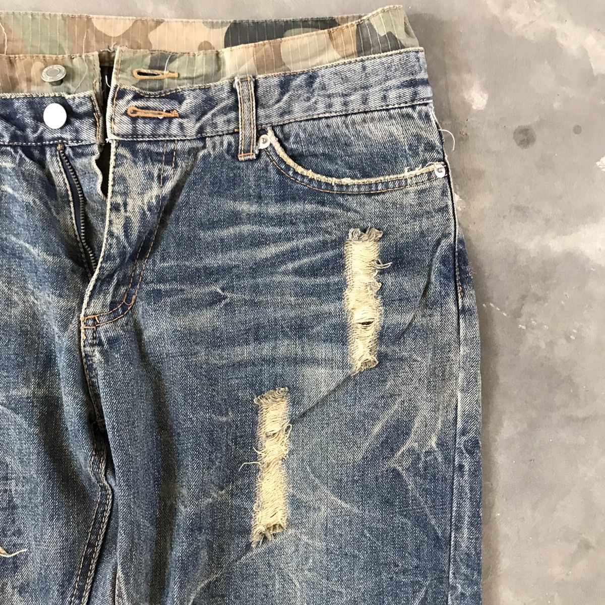 Japanese Brand Steals ⚡️ Japanese Distressed Double Waist Acid Wash Jeans Size US 34 / EU 50 - 6 Thumbnail
