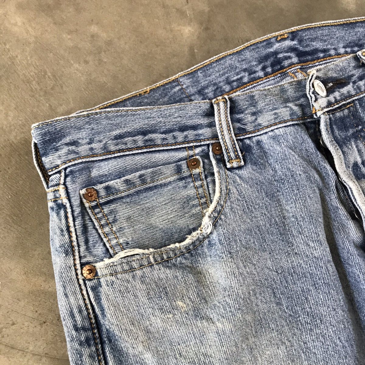 Levi's 🔥Vintage🔥 90s Levis Jeans Size US 33 - 9 Thumbnail