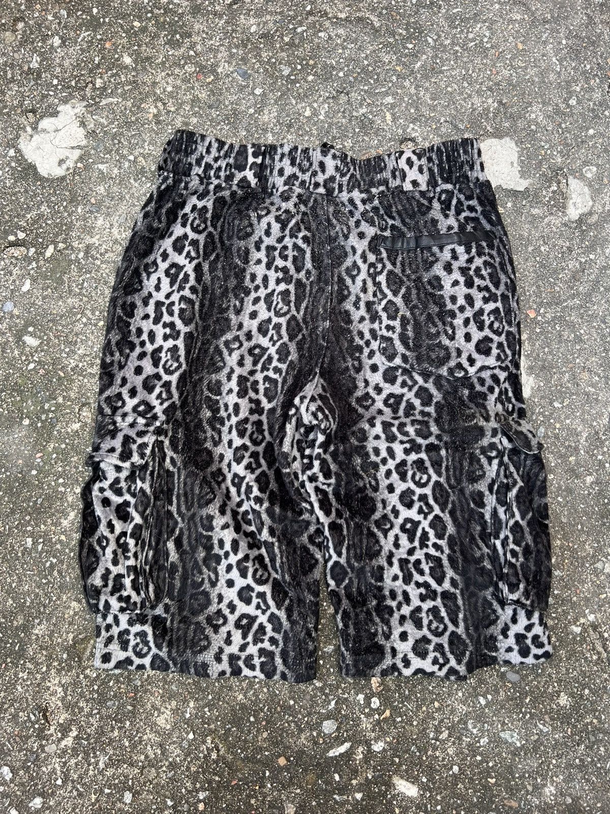 Vintage Vintage Leopard Short Sweatpants Size US 32 / EU 48 - 6 Thumbnail