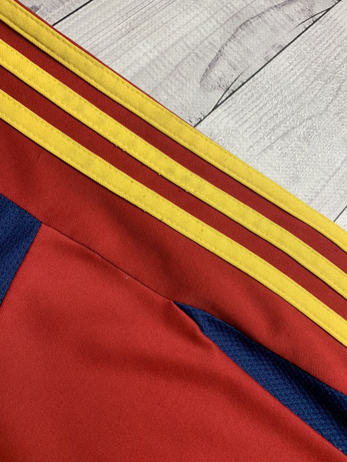 Adidas Vintage adidas soccer jersey Spain size S Size US S / EU 44-46 / 1 - 5 Thumbnail