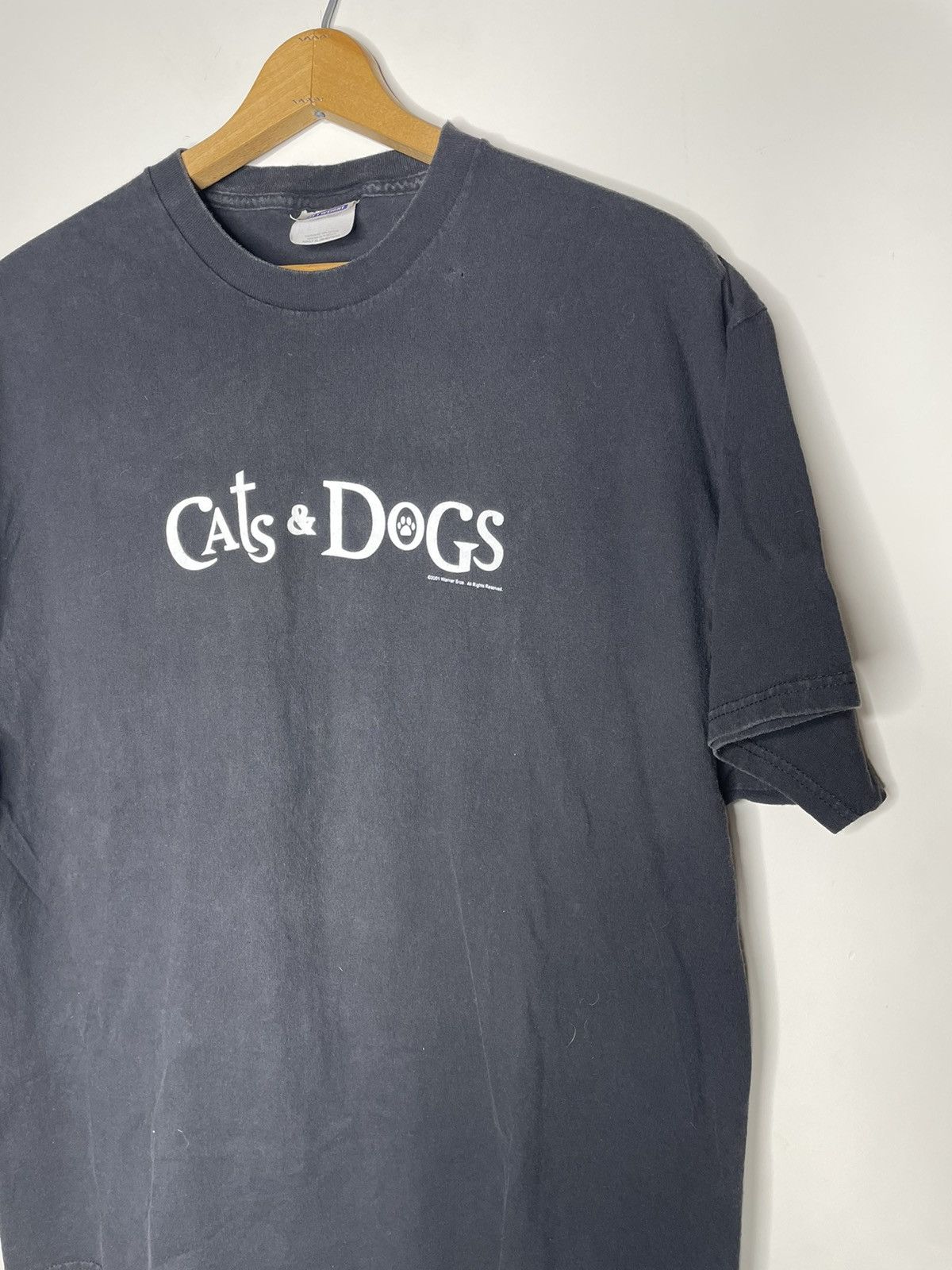Vintage Vintage Cats & Dogs Y2K Movie Promo Tee 2001 Size US XL / EU 56 / 4 - 1 Thumbnail