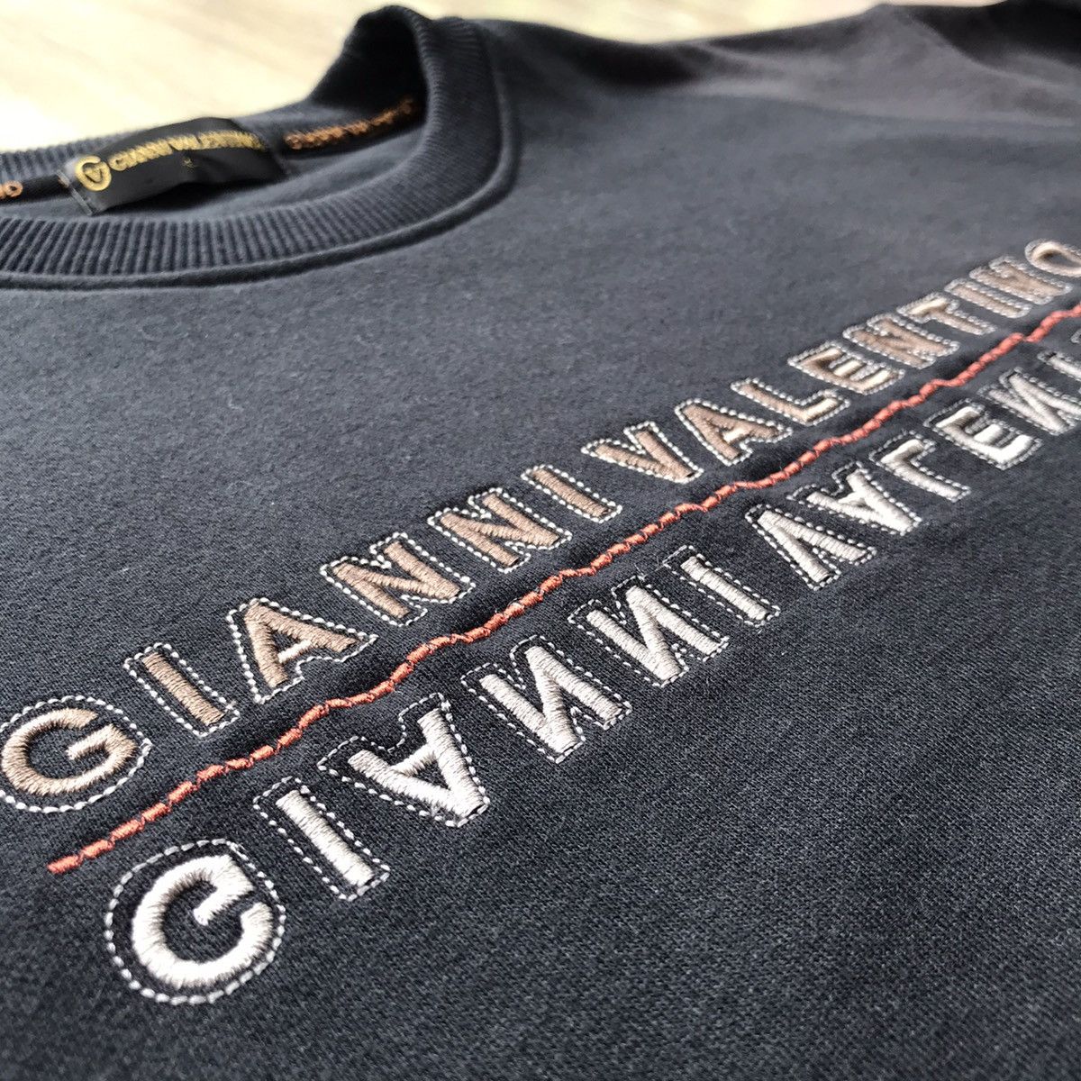 Gianni Valentino × Valentino × Vintage Gianni Valentino Sweatshirt Spell Out Embroidered Big Logo Size US M / EU 48-50 / 2 - 4 Thumbnail