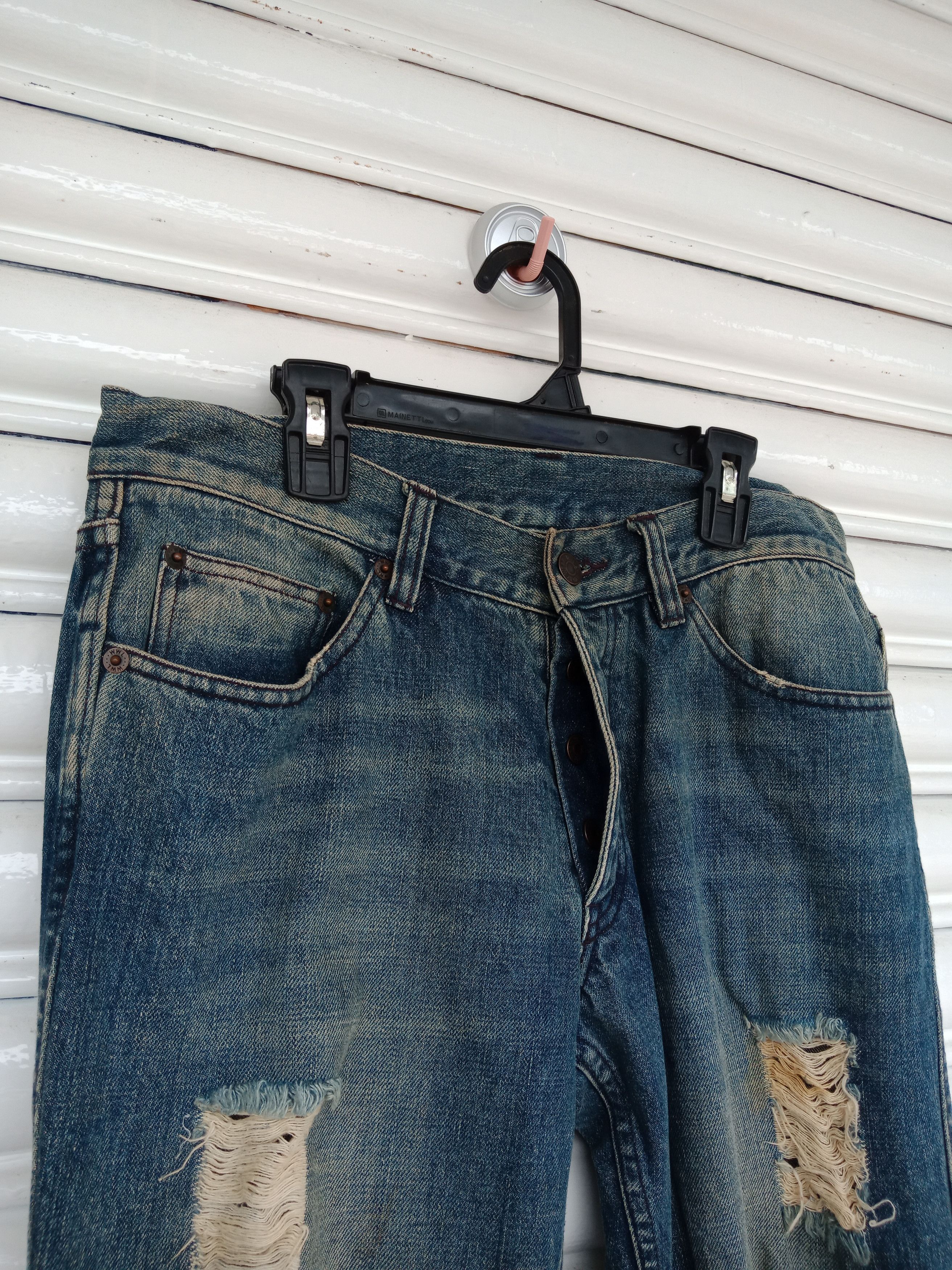In The Attic World Wide Love Distressed Denim Size US 31 - 7 Thumbnail