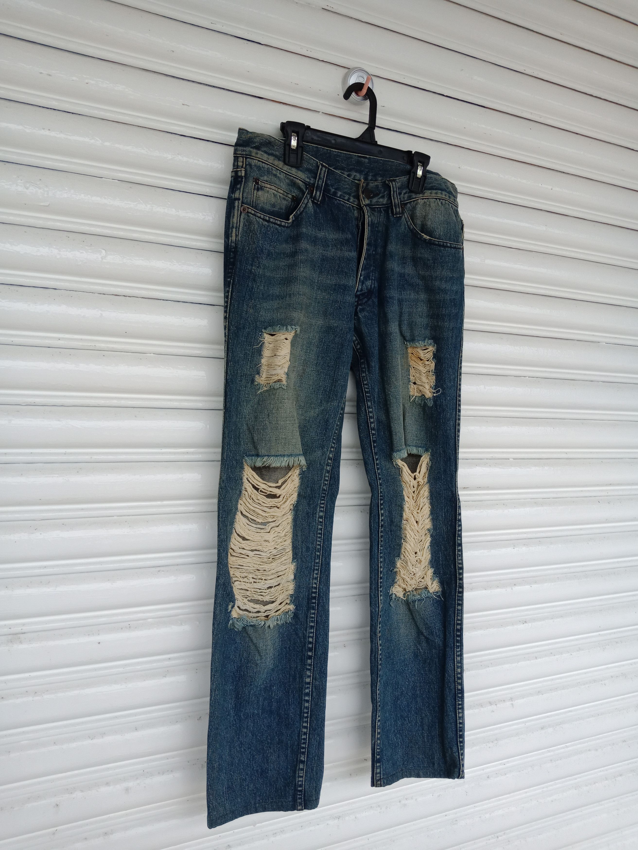 In The Attic World Wide Love Distressed Denim Size US 31 - 4 Thumbnail
