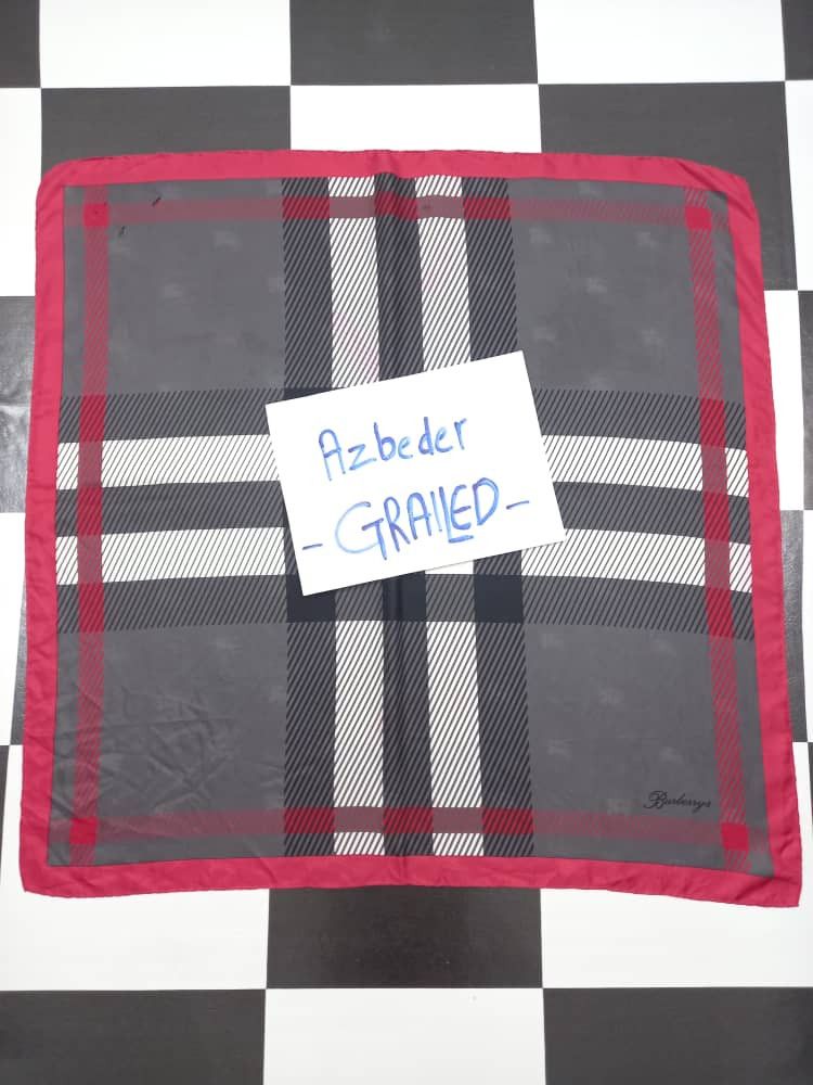 Burberry Burberry Scarf Size ONE SIZE - 1 Thumbnail