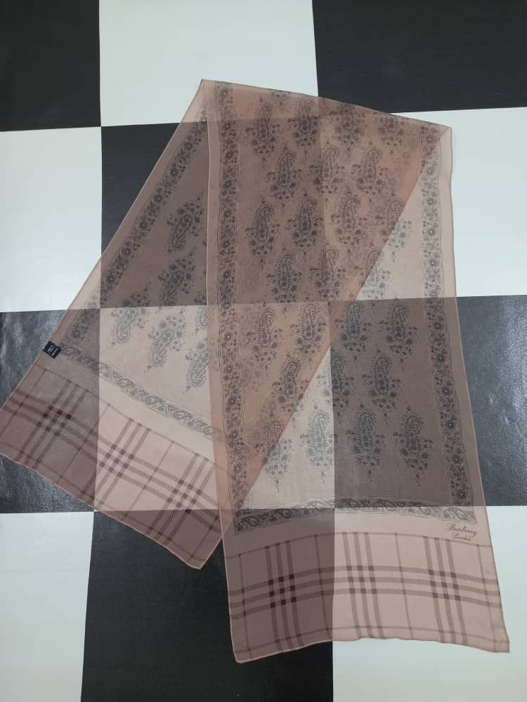 Burberry Burberry London Scarf Size ONE SIZE - 7 Thumbnail