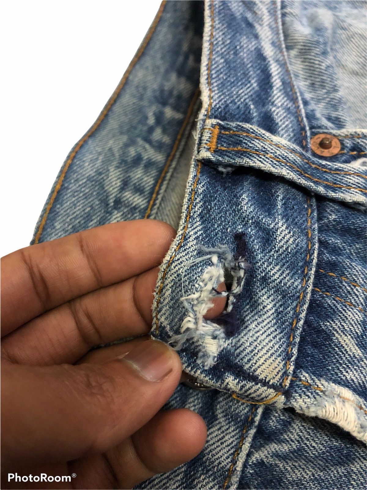 Levi's VTG LEVIS 501 DISTRESSED KURT COBAIN Size US 33 - 7 Thumbnail