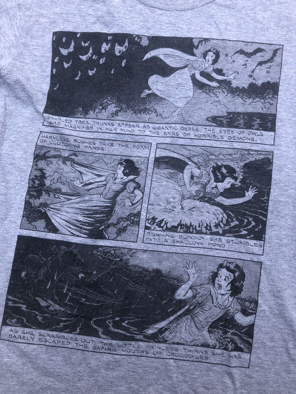 CABANE de ZUCCa Cabane De Zucca X Disney Snow White And The Seven Dwarf Size US M / EU 48-50 / 2 - 2 Thumbnail