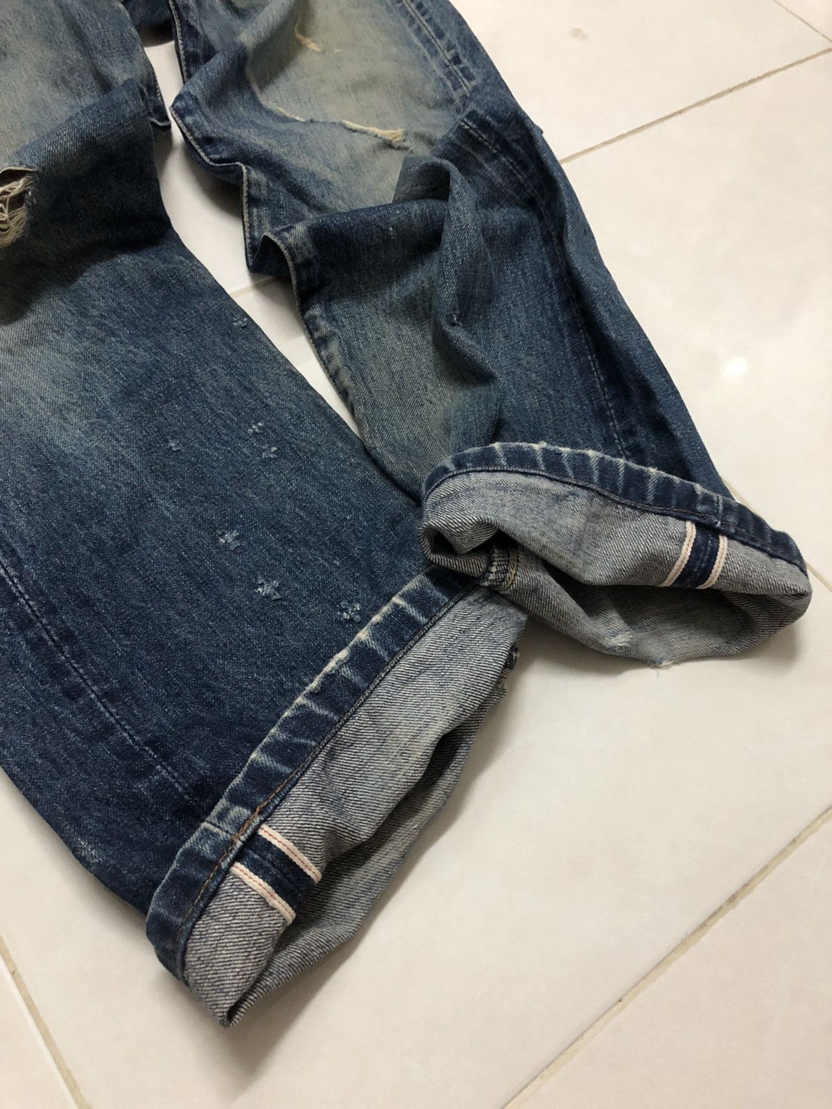 Levi's Vintage 702 Capital E LEVIS Back Buckle Distressed Denim Size US 28 / EU 44 - 9 Thumbnail