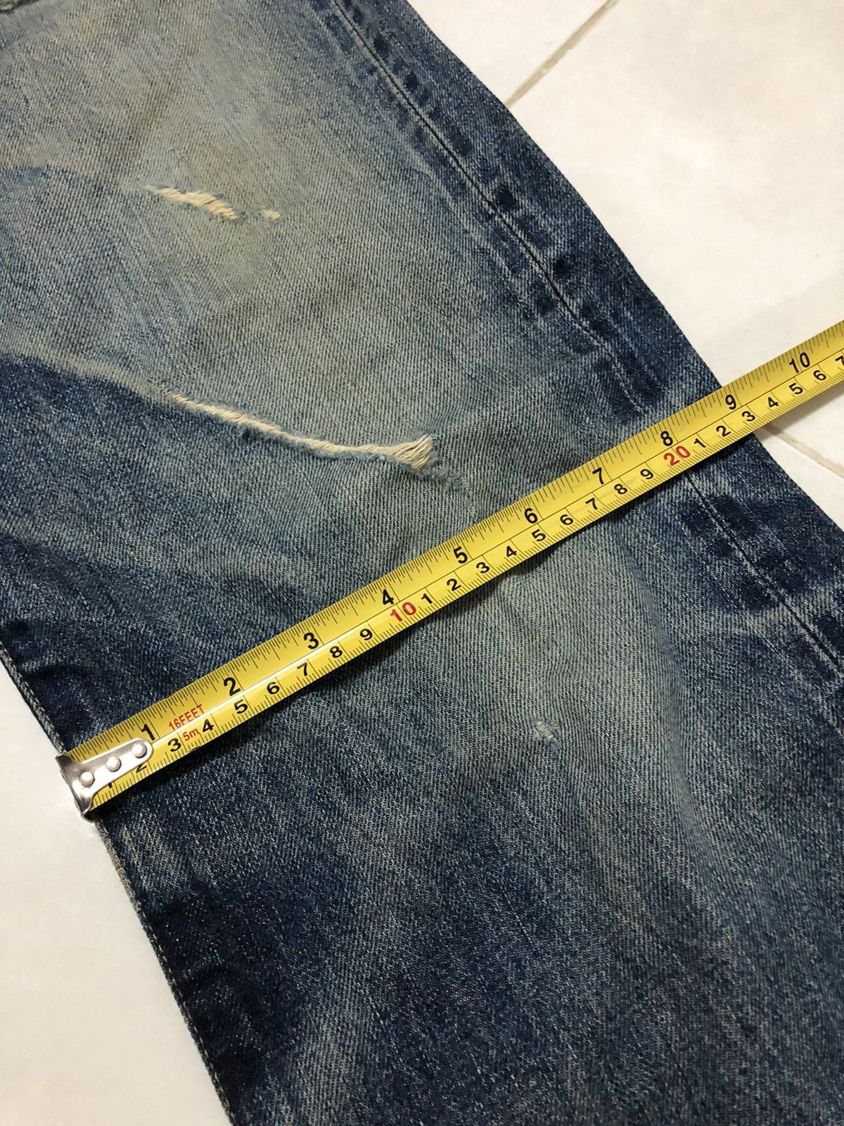 Levi's Vintage 702 Capital E LEVIS Back Buckle Distressed Denim Size US 28 / EU 44 - 11 Thumbnail