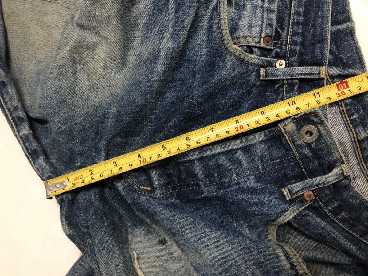 Levi's Vintage 702 Capital E LEVIS Back Buckle Distressed Denim Size US 28 / EU 44 - 13 Thumbnail