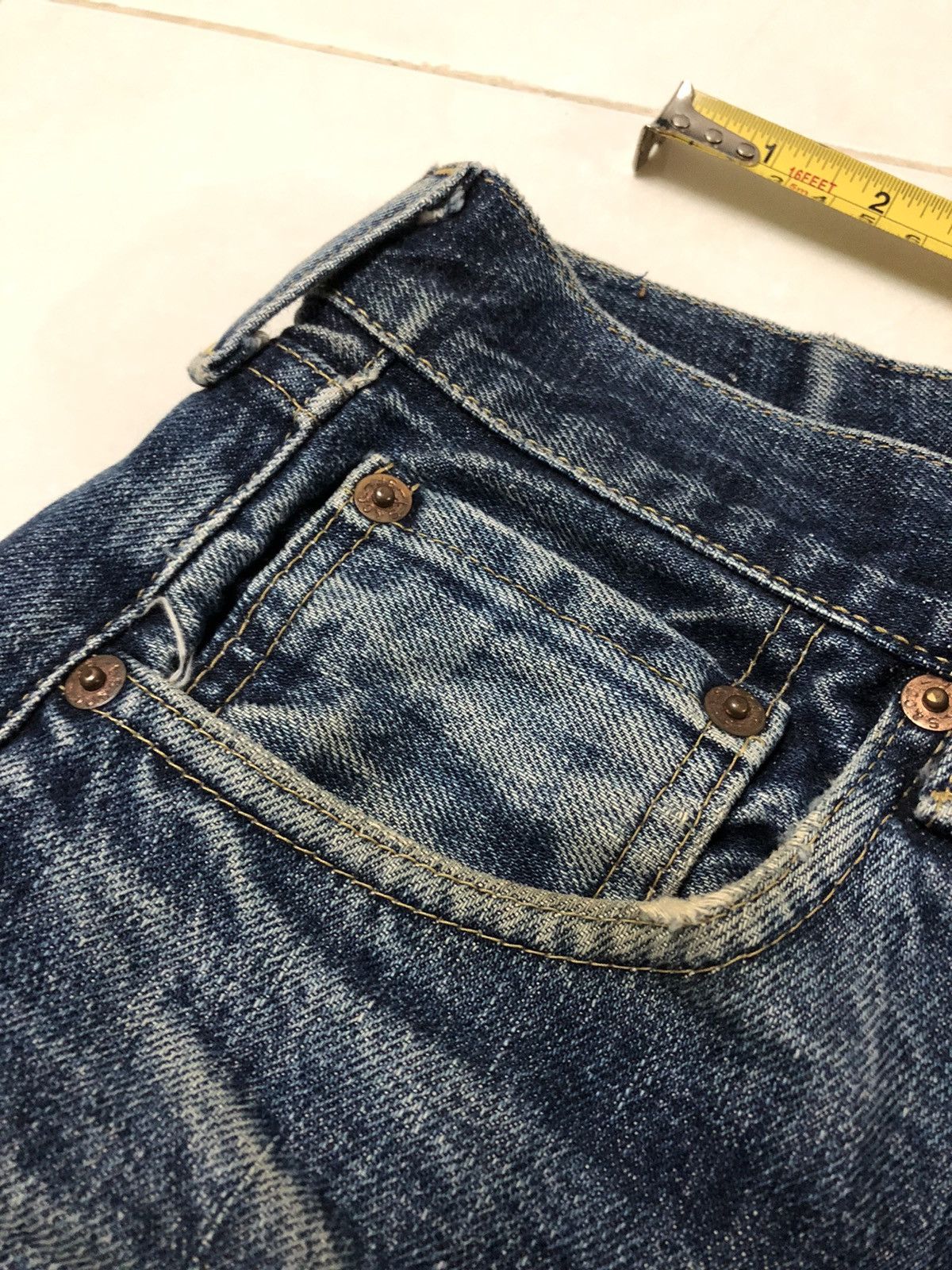 Levi's Vintage 702 Capital E LEVIS Back Buckle Distressed Denim Size US 28 / EU 44 - 19 Thumbnail