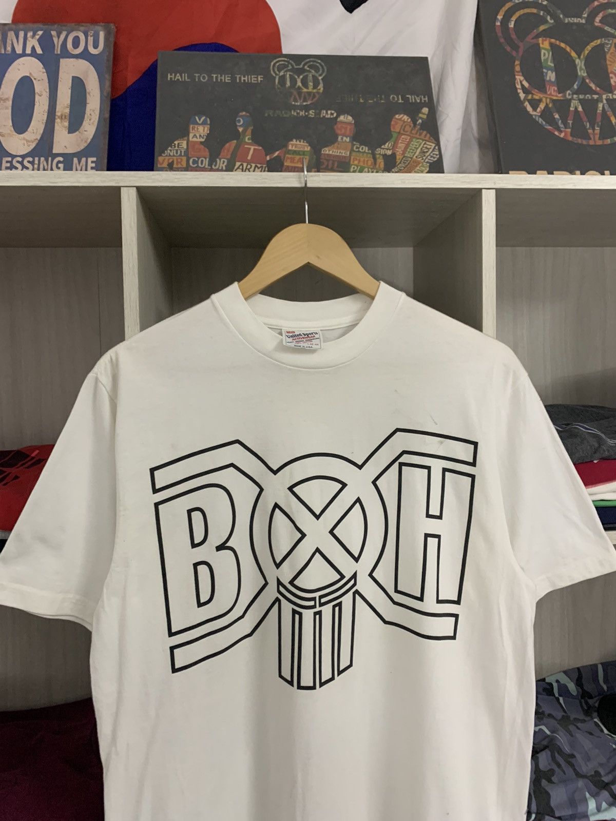 Vintage Vintage 90s OG Iconic Bounty Hunter Logo Tee Size US L / EU 52-54 / 3 - 2 Thumbnail