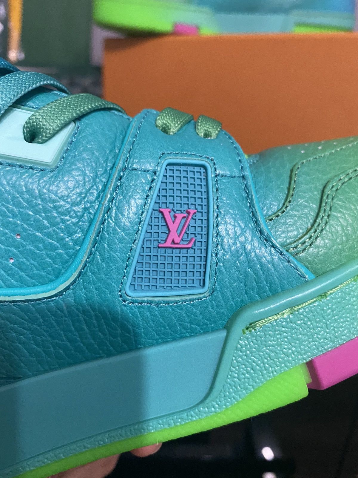 Virgil Abloh Louis Vuitton Trainer Green Ombre Size US 10 / EU 43 - 5 Thumbnail