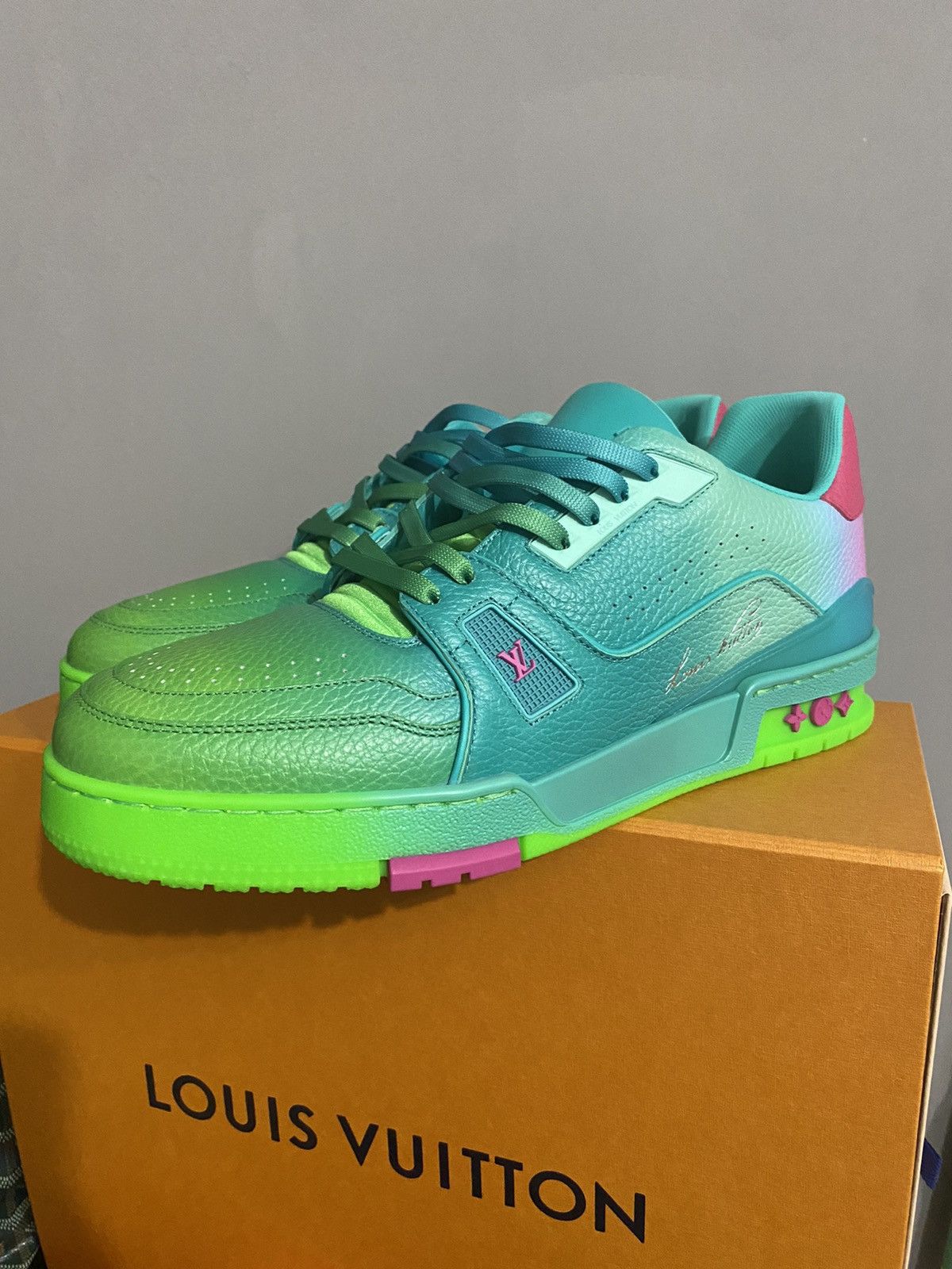Virgil Abloh Louis Vuitton Trainer Green Ombre Size US 10 / EU 43 - 9 Thumbnail