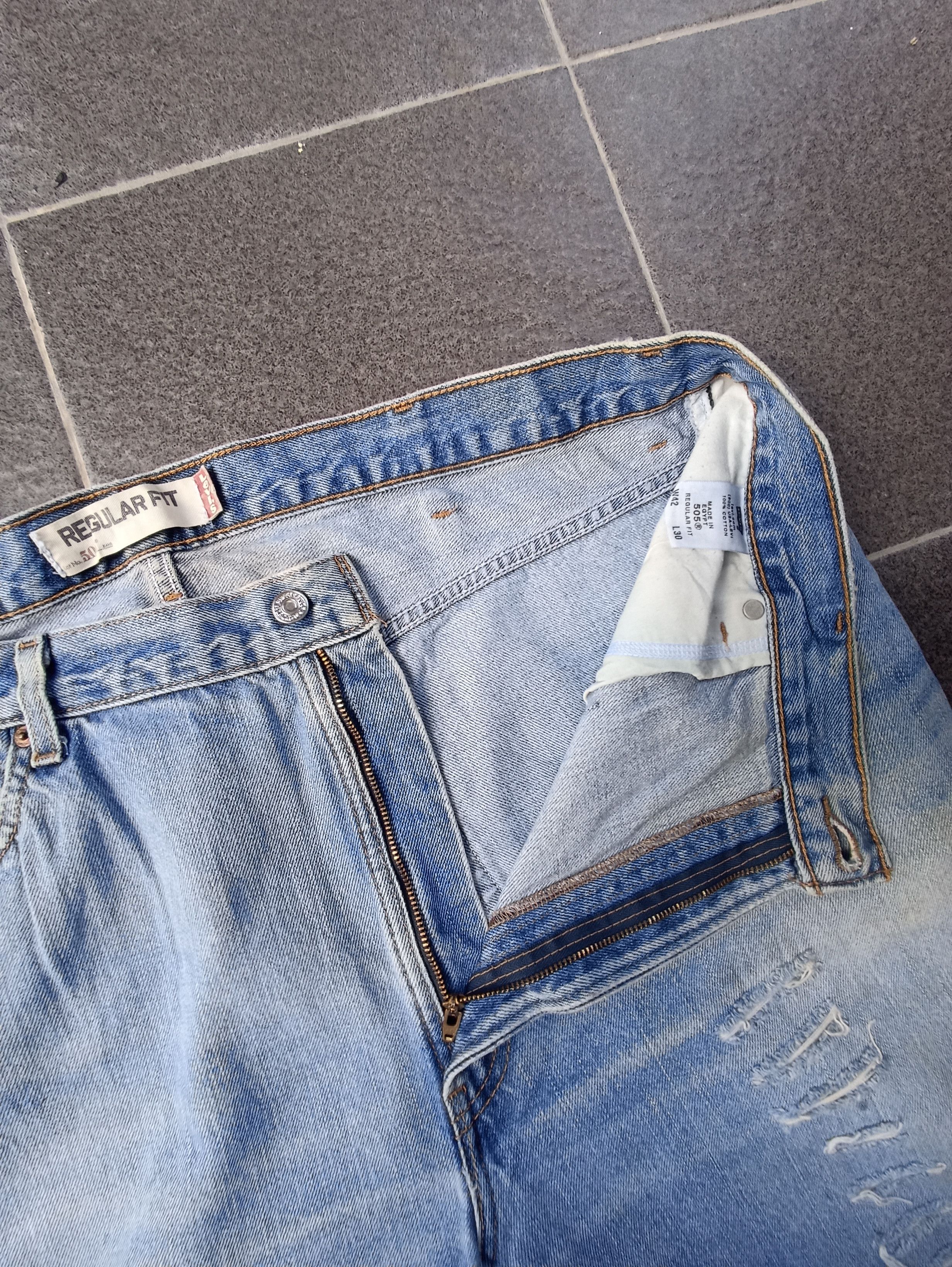 Jean × Levi's × Vintage Vintage Levis 505 Distressed Blue Wash 42x30 - J239 Size US 42 / EU 58 - 3 Thumbnail