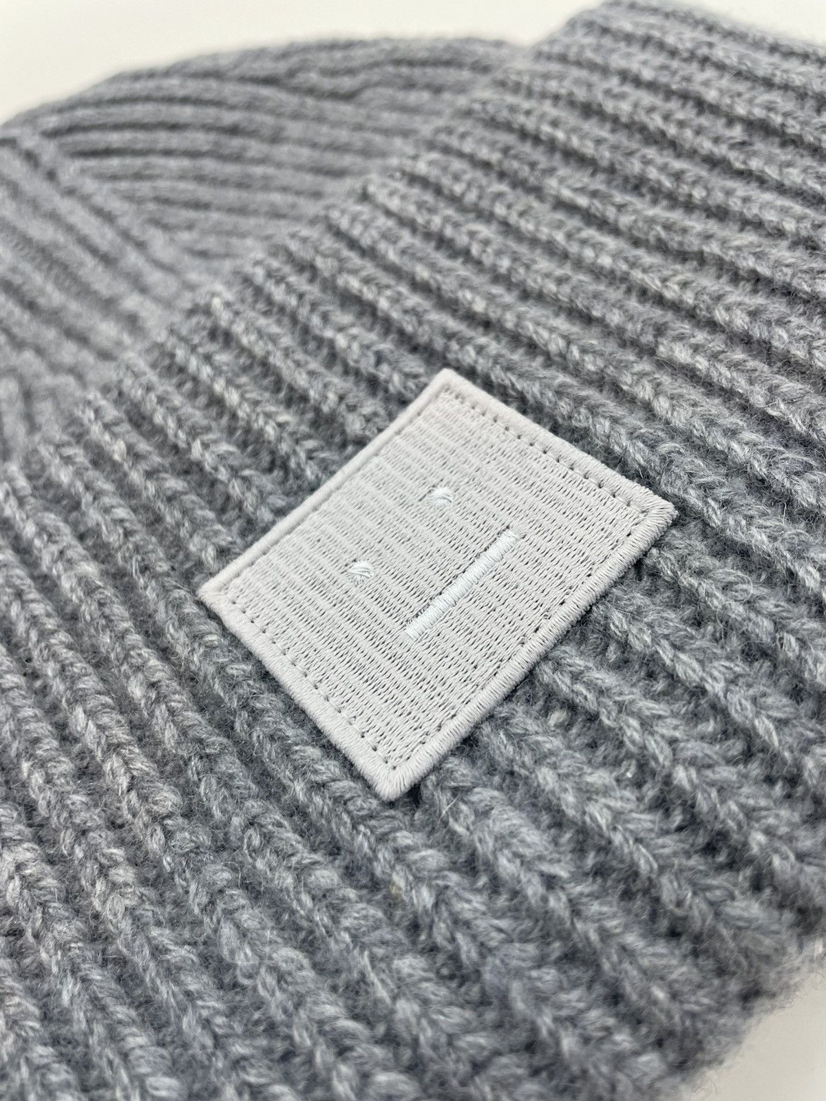 Acne Studios Acne Studios Light Grey Wool Beanie Hat Size ONE SIZE - 4 Thumbnail