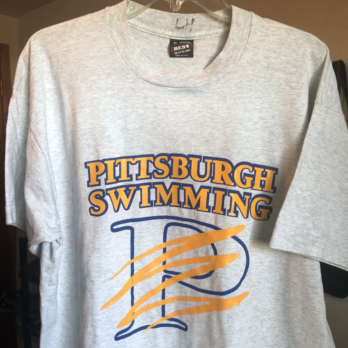 Vintage Vintage 90s Pittsburgh University Panthers Swimming Logo Tee Size US XL / EU 56 / 4 - 1 Thumbnail