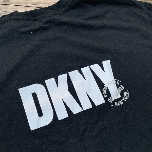 Vintage 90s DKNY Donna Karan New York Fullprint T Shirt 