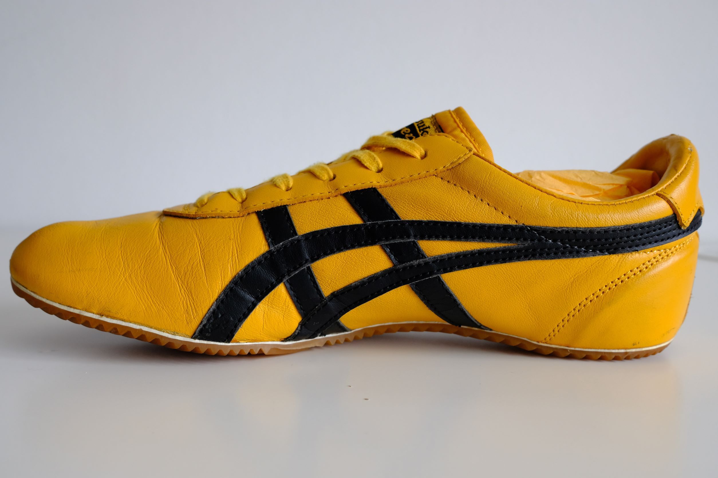 Asics jaune kill online bill