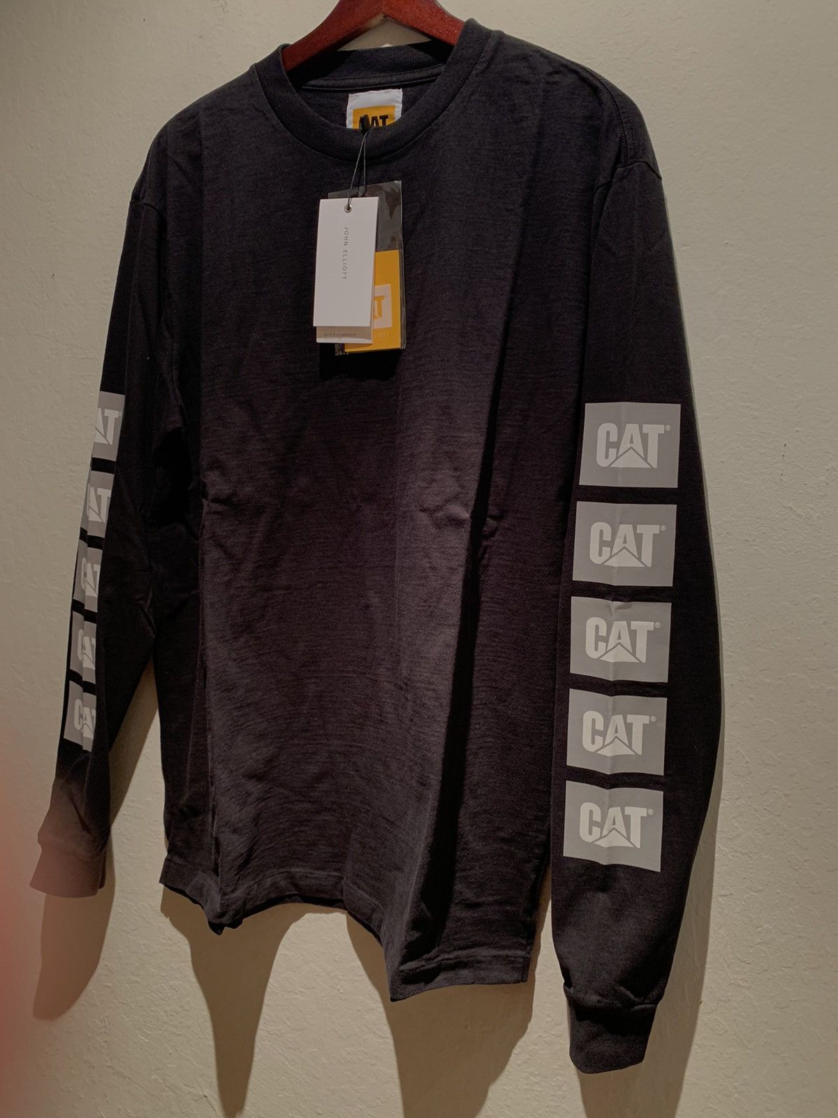 *RARE* New John Elliott x Cat Logo Long Sleeve Shirt - Small